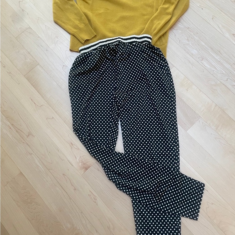 Polka dot stretchy pants